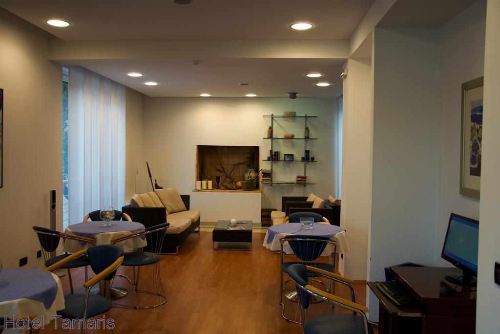 Hotel Tamaris 诺维·维诺多尔斯基 外观 照片