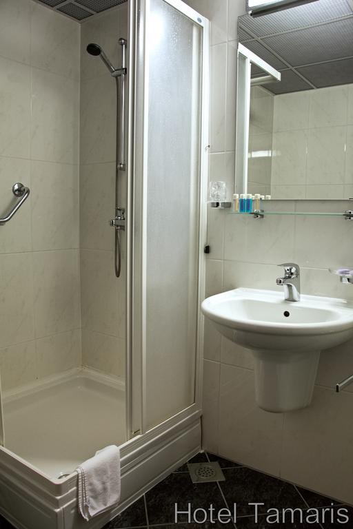 Hotel Tamaris 诺维·维诺多尔斯基 外观 照片