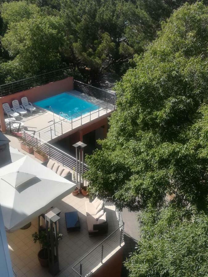 Hotel Tamaris 诺维·维诺多尔斯基 外观 照片